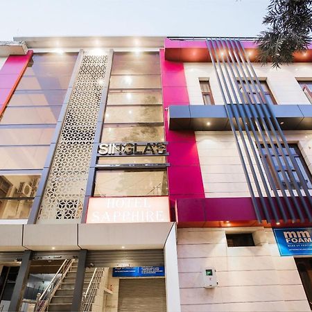 Collection O Sapphire Hotel Chandīgarh Exterior foto